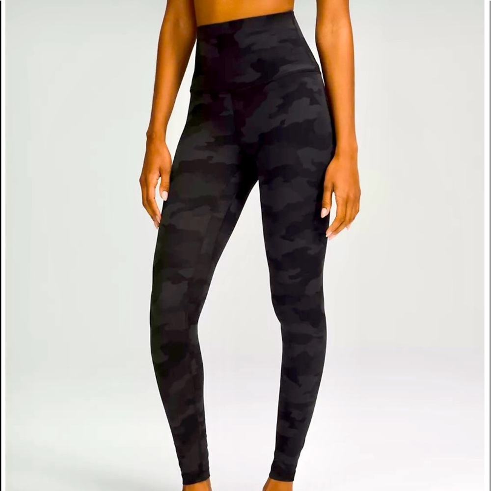Super comfy Lululemon Align tights, 28 inches with that wonderful high waistband